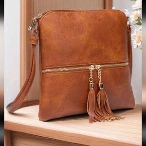 NWT Elegant Brown Faux  Leather Crossbody Bag